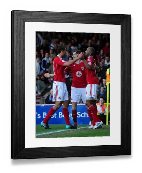 Framed Print : Brett Pitman's Stunner: Bristol City's Opening Goal vs Burnley (Championship 2011)