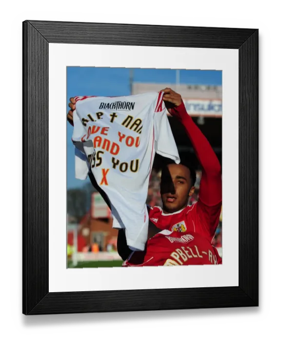 Framed Print : Nicky Maynard's Emotional Double: A Tribute to His Late Nan (19 / 03 / 2011) - Bristol City FC vs Burnley, Championship