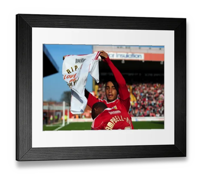 Framed Print : Nicky Maynard's Emotional Double: A Tribute to His Late Nan (March 19, 2011) - Bristol City v Burnley Framed Print : Nicky Maynard's Emotional Double: A Tribute to His Late Nan (March 19, 2011) - Bristol City v Burnley