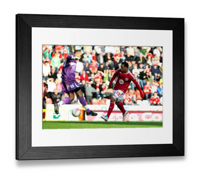 Framed Print : Nicky Maynard Scores the Second: Bristol City vs Burnley, Championship Match, Ashton Gate Stadium, 19 / 03 / 2011 Framed Print : Nicky Maynard Scores the Second: Bristol City vs Burnley, Championship Match, Ashton Gate Stadium, 19 / 03 / 2011