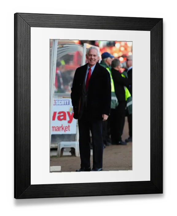 Framed Print : Championship Showdown: Bristol City vs Burnley - March 19, 2011 (Ashton Gate Stadium) Framed Print : Championship Showdown: Bristol City vs Burnley - March 19, 2011 (Ashton Gate Stadium)