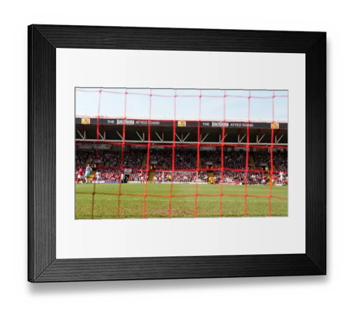 Framed Print : A Clash of Champions: Bristol City vs Burnley - Season 10-11 Framed Print : A Clash of Champions: Bristol City vs Burnley - Season 10-11