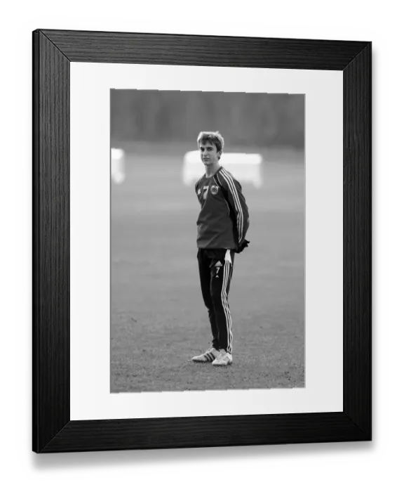Framed Print : Bristol City First Team: Academy Training - Nurturing Football Talents (2010-11) Framed Print : Bristol City First Team: Academy Training - Nurturing Football Talents (2010-11)