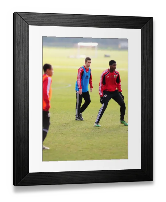 Framed Print : Bristol City First Team: 2010-11 - Nurturing Tomorrow's Football Stars: Academy Training Framed Print : Bristol City First Team: 2010-11 - Nurturing Tomorrow's Football Stars: Academy Training