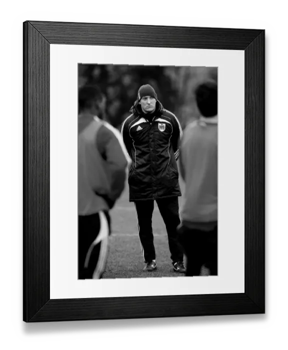 Framed Print : Bristol City First Team: Nurturing Future Stars - Academy Training Session, Season 10-11 Framed Print : Bristol City First Team: Nurturing Future Stars - Academy Training Session, Season 10-11