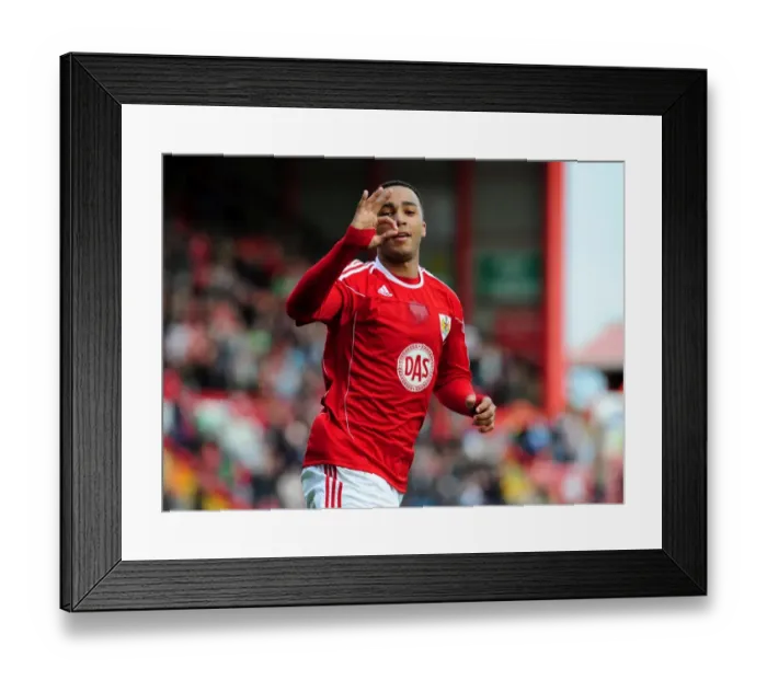 Framed Print : Nicky Maynard's Championship-Winning Solo Goal for Bristol City over Doncaster Rovers (02 / 04 / 2011) Framed Print : Nicky Maynard's Championship-Winning Solo Goal for Bristol City over Doncaster Rovers (02 / 04 / 2011)