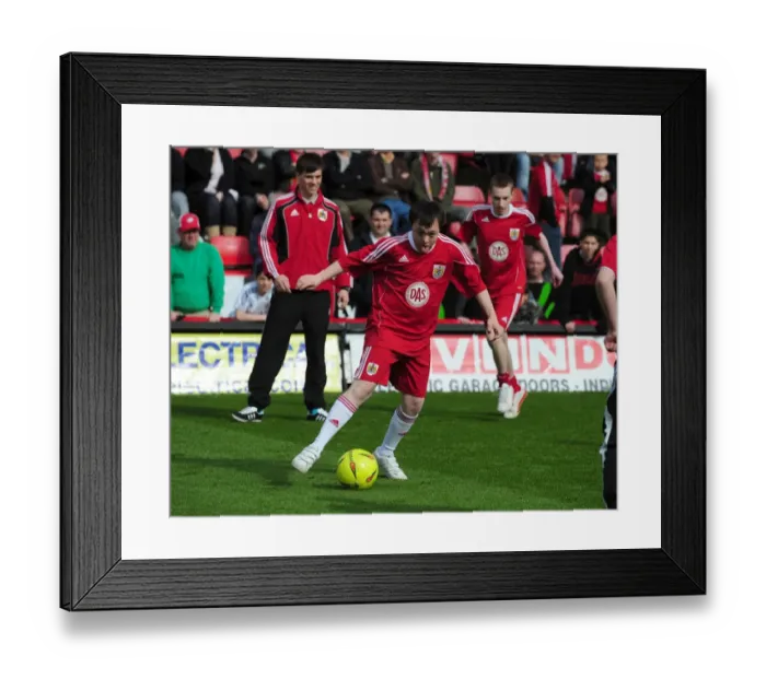 Framed Print : Championship Showdown: Bristol City vs Doncaster Rovers - April 2, 2011 - Ashton Gate Stadium