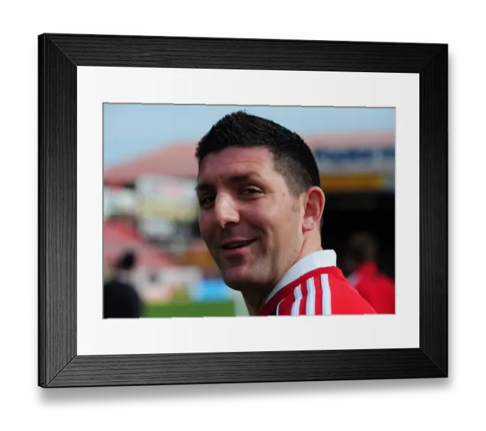 Framed Print : Championship Showdown: Bristol City vs Doncaster Rovers - April 2, 2011 Framed Print : Championship Showdown: Bristol City vs Doncaster Rovers - April 2, 2011
