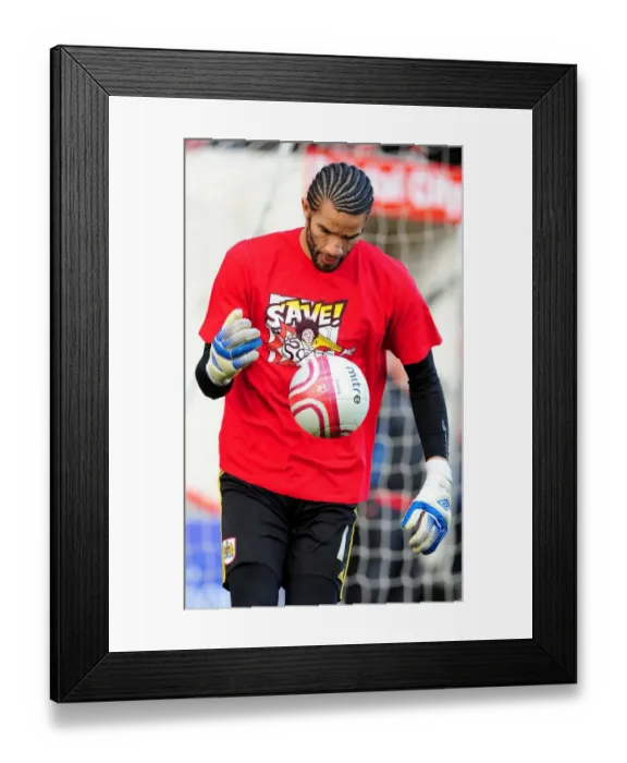 Framed Print : Bristol City vs Scunthorpe United: A Football Showdown - Season 10-11 Framed Print : Bristol City vs Scunthorpe United: A Football Showdown - Season 10-11