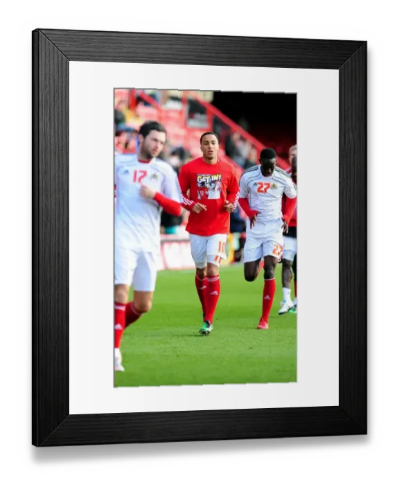 Framed Print : Bristol City vs Scunthorpe United: A Football Showdown - Season 10-11