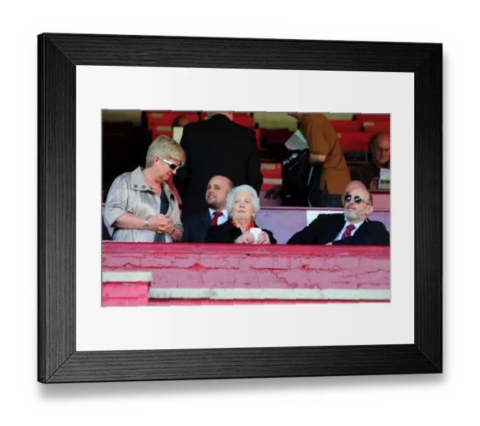 Framed Print : Championship Showdown: Barnsley vs. Bristol City at Oakwell Stadium - 09 / 04 / 2011