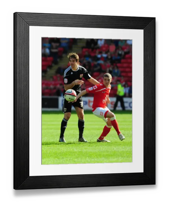 Framed Print : Championship Showdown: Barnsley vs. Bristol City - 9th April 2011 - Oakwell Stadium