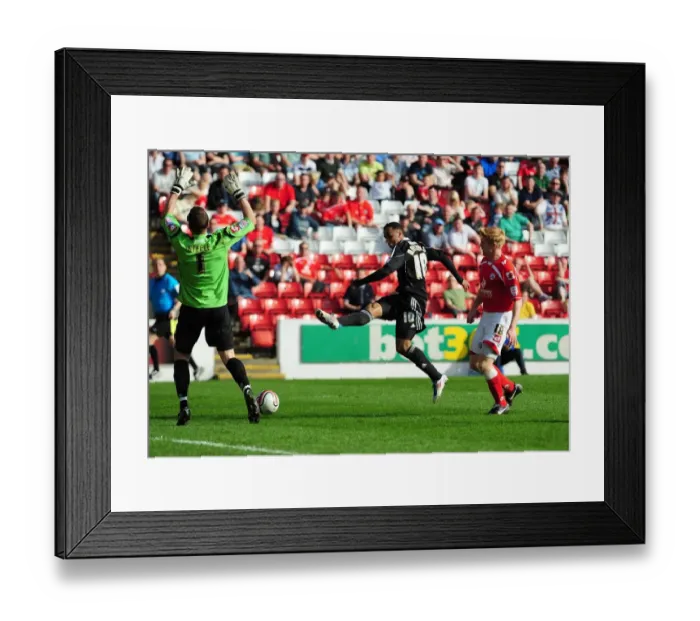 Framed Print : Nicky Maynard's Near-Miss: Barnsley vs. Bristol City, Championship, 09 / 04 / 2011 Framed Print : Nicky Maynard's Near-Miss: Barnsley vs. Bristol City, Championship, 09 / 04 / 2011