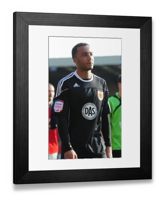 Framed Print : Nicky Maynard's Championship-Winning Goal for Bristol City vs Barnsley (09 / 04 / 2011)