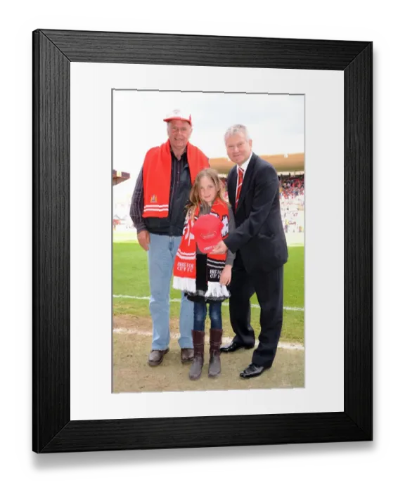 Framed Print : Bristol City vs Ipswich Town: A Football Showdown - Season 10-11 Framed Print : Bristol City vs Ipswich Town: A Football Showdown - Season 10-11