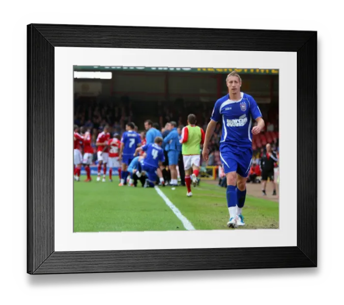 Framed Print : Bristol City vs Ipswich Town: 2010-11 Rivalry - A Season of Passion and Competition Framed Print : Bristol City vs Ipswich Town: 2010-11 Rivalry - A Season of Passion and Competition