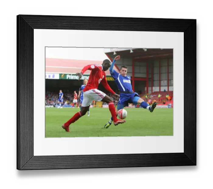Framed Print : Bristol City vs Ipswich Town: Football Rivalry - Season 10-11 Framed Print : Bristol City vs Ipswich Town: Football Rivalry - Season 10-11