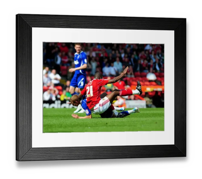 Framed Print : Bristol City vs. Ipswich Town: Lee Martin's Red Card for Foul on Kalifa Cisse (Championship, 16th April 2011) Framed Print : Bristol City vs. Ipswich Town: Lee Martin's Red Card for Foul on Kalifa Cisse (Championship, 16th April 2011)