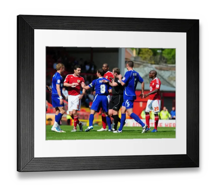 Framed Print : Bristol City vs Ipswich Town: Lee Martin's Red Card for Foul on Kalifa Cisse (Championship, 16-04-2011) Framed Print : Bristol City vs Ipswich Town: Lee Martin's Red Card for Foul on Kalifa Cisse (Championship, 16-04-2011)