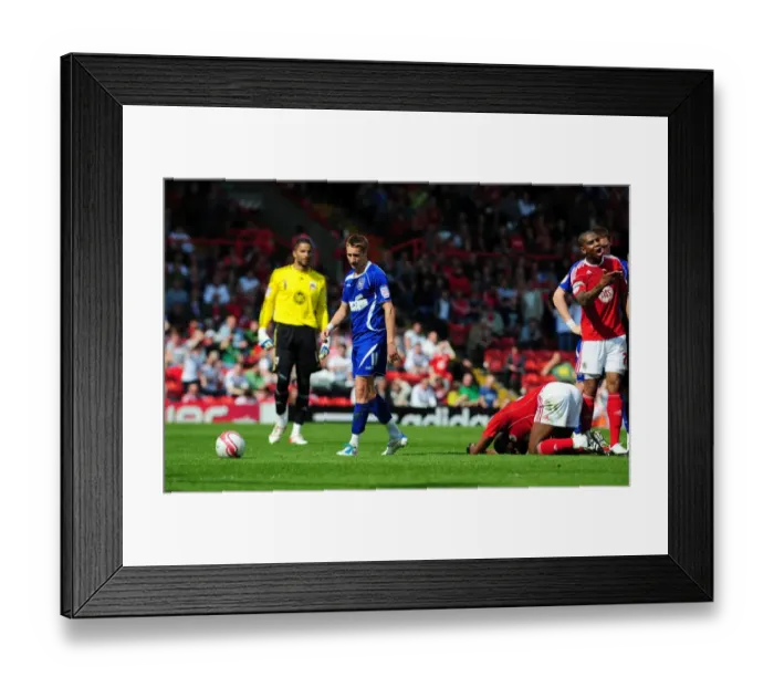 Framed Print : Bristol City vs Ipswich Town: Lee Martin's Red Card for Foul on Kalifa Cisse (Championship, 16th April 2011)