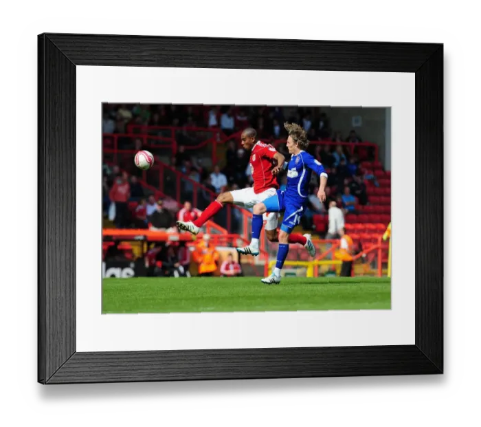 Framed Print : Bristol City vs Ipswich Town: Marvin Elliott vs Jimmy Bullard Battle for Ball in Championship Match, April 2011 Framed Print : Bristol City vs Ipswich Town: Marvin Elliott vs Jimmy Bullard Battle for Ball in Championship Match, April 2011