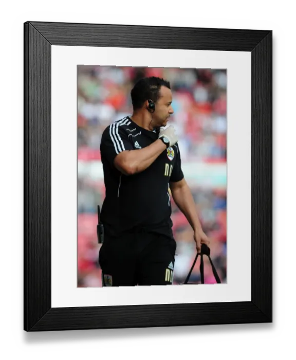 Framed Print : Championship Showdown: Bristol City vs Ipswich Town at Ashton Gate Stadium - 16th April 2011 Framed Print : Championship Showdown: Bristol City vs Ipswich Town at Ashton Gate Stadium - 16th April 2011