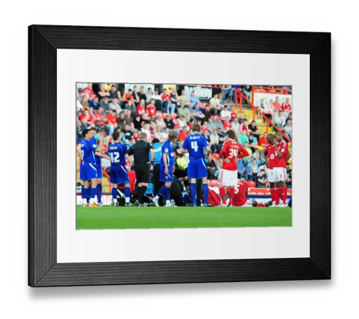 Framed Print : Championship Showdown: Bristol City vs Ipswich Town at Ashton Gate Stadium (April 16, 2011)