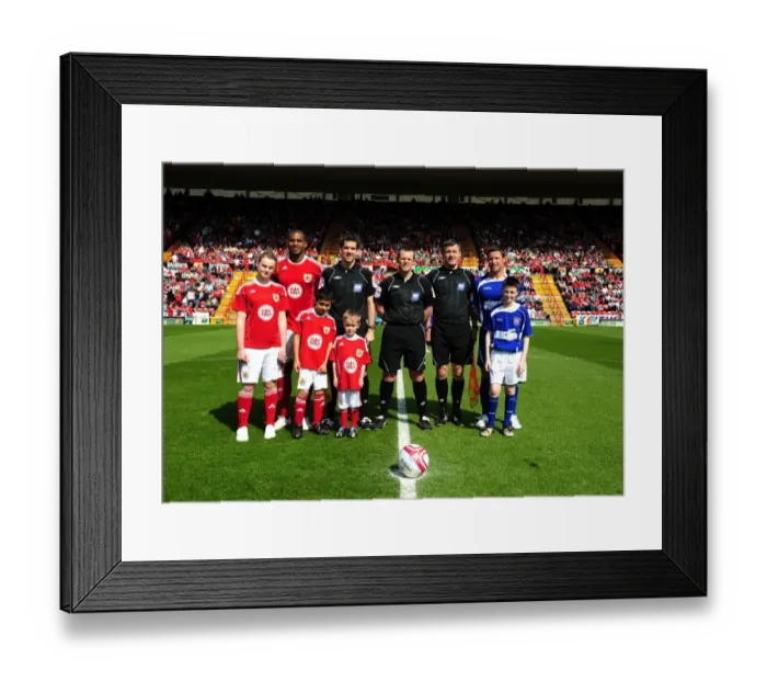 Framed Print : Championship Showdown: Bristol City vs Ipswich Town at Ashton Gate Stadium - 16th April 2011