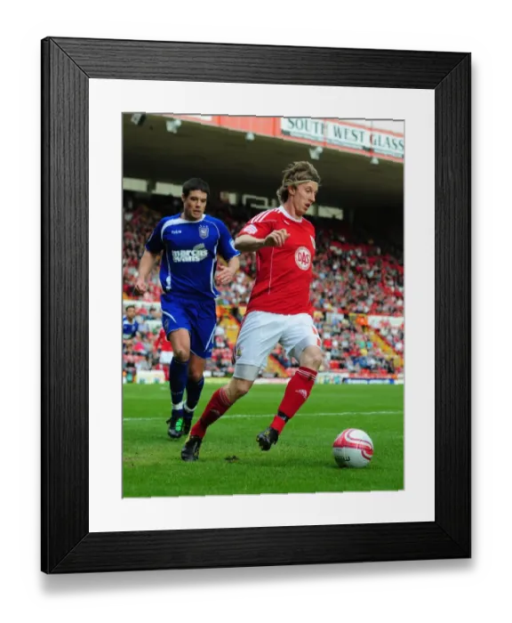 Framed Print : Bristol City vs Ipswich Town: Martyn Woolford in Action, Championship Match, April 16, 2011 - Ashton Gate Stadium