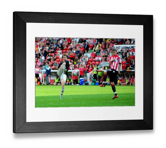 Framed Print : Brett Pitman's Stunning Shot: Sheffield United vs. Bristol City, Championship 2011 Framed Print : Brett Pitman's Stunning Shot: Sheffield United vs. Bristol City, Championship 2011