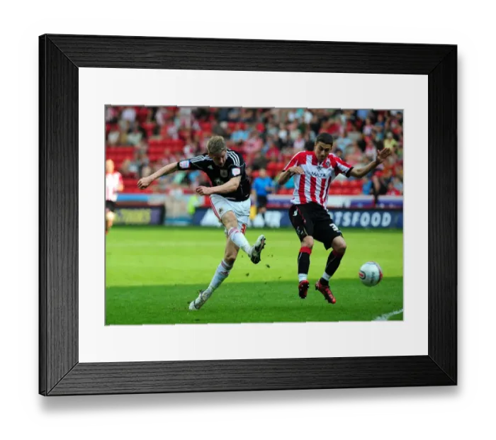 Framed Print : Jon Stead's Near Miss: Sheffield United vs. Bristol City Championship Clash (23 / 04 / 2011) Framed Print : Jon Stead's Near Miss: Sheffield United vs. Bristol City Championship Clash (23 / 04 / 2011)