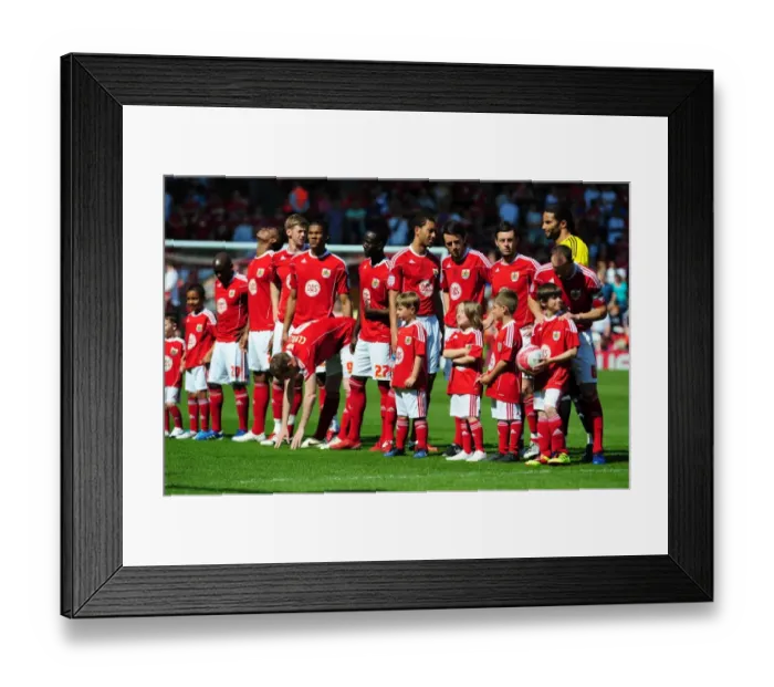 Framed Print : 2010-11 Football Showdown: A Season to Remember - Bristol City vs. Nottingham Forest