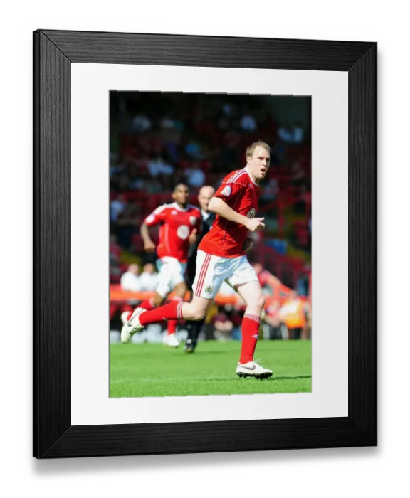 Framed Print : Showdown in Season 10-11: Bristol City vs Nottingham Forest