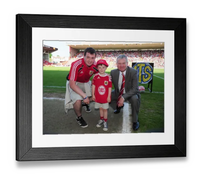 Framed Print : Bristol City vs. Nottingham Forest: Football Rivalry - Season 10-11