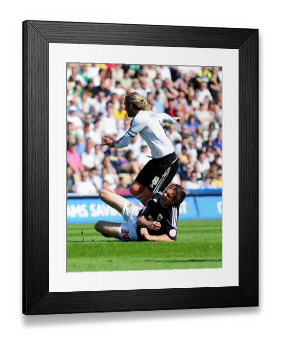 Framed Print : Derby County vs. Bristol City: Brett Pitman Fouled by Robbie Savage in Championship Clash at Pride Park (30th April 2011) Framed Print : Derby County vs. Bristol City: Brett Pitman Fouled by Robbie Savage in Championship Clash at Pride Park (30th April 2011)