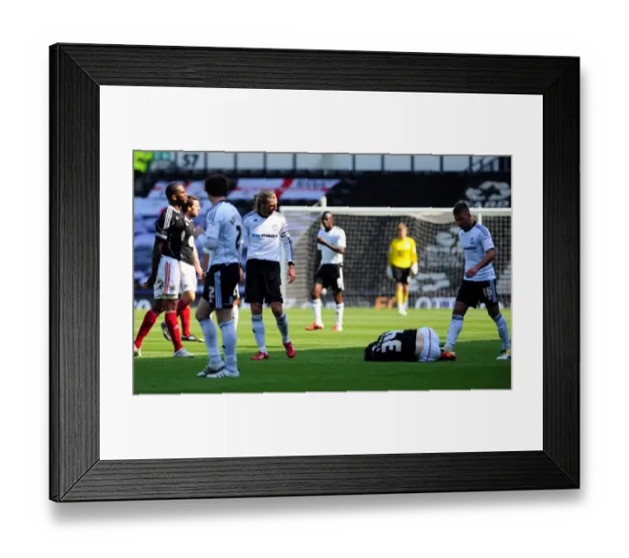 Framed Print : Robbie Savage's Farewell Volley: A Championship Rivalry and Emotional Send-Off - Derby County vs. Bristol City, 30th April 2011