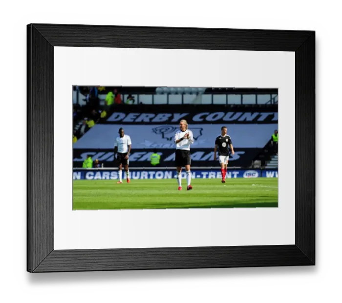 Framed Print : Robbie Savage's Farewell: Derby County Champions Celebrate with Victory over Bristol City, 30th April 2011