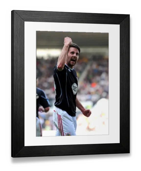 Framed Print : Bristol City's Cole Skuse Scores Stunner: Second Goal vs. Derby County (Championship, April 30, 2011) Framed Print : Bristol City's Cole Skuse Scores Stunner: Second Goal vs. Derby County (Championship, April 30, 2011)