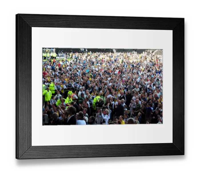 Framed Print : Derby County vs. Bristol City: Chaos on the Pitch (30th April 2011, Championship) Framed Print : Derby County vs. Bristol City: Chaos on the Pitch (30th April 2011, Championship)