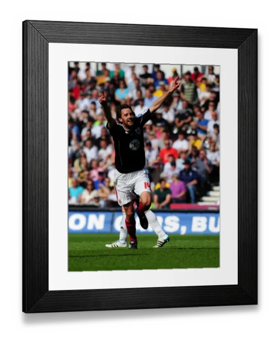 Framed Print : Cole Skuse's Double: Bristol City's Championship Victory Over Derby County (30th April 2011) Framed Print : Cole Skuse's Double: Bristol City's Championship Victory Over Derby County (30th April 2011)