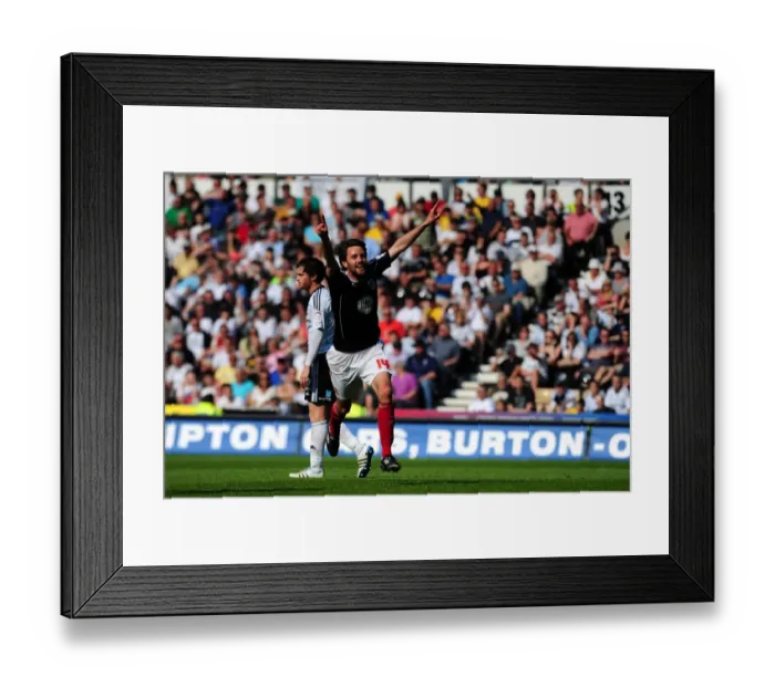 Framed Print : Bristol City's Cole Skuse Scores Double: Championship Win Against Derby County (30th April 2011) Framed Print : Bristol City's Cole Skuse Scores Double: Championship Win Against Derby County (30th April 2011)