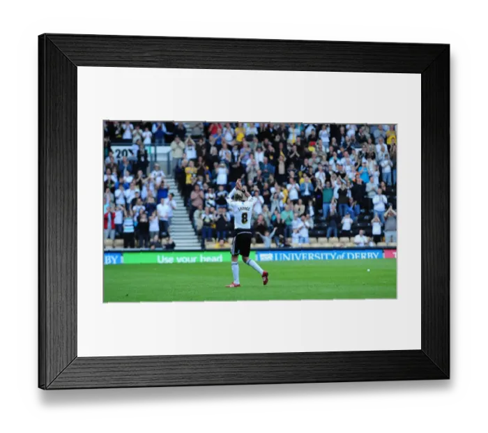 Framed Print : Robbie Savage Bids Farewell: Derby County's Champion Player Retires at Pride Park (30th April 2011)
