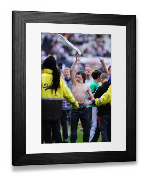 Framed Print : Farewell Robbie Savage: A Emotional Goodbye from Derby Fans as He Bids Farewell to Football at Pride Park (Derby County vs. Bristol City, Championship, 30 / 04 / 2011) Framed Print : Farewell Robbie Savage: A Emotional Goodbye from Derby Fans as He Bids Farewell to Football at Pride Park (Derby County vs. Bristol City, Championship, 30 / 04 / 2011)