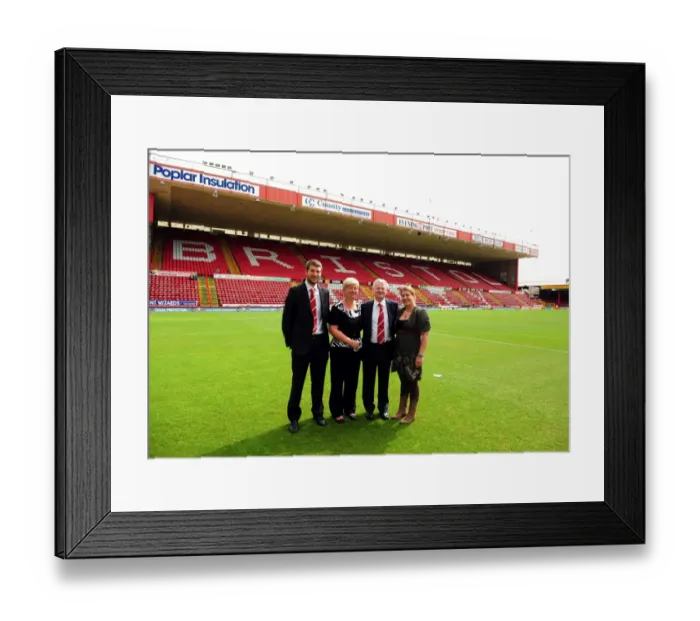 Framed Print : Championship Showdown: Bristol City vs. Hull City at Ashton Gate Stadium (07 / 05 / 2011)