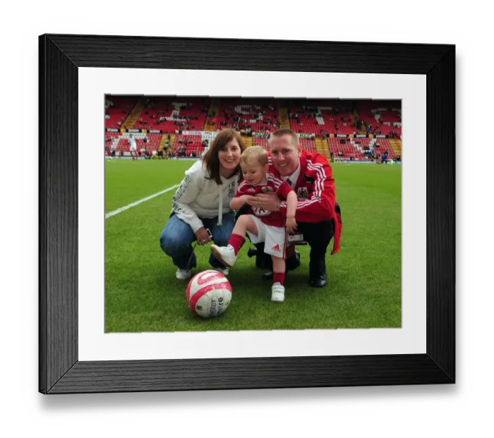 Framed Print : Championship Showdown: Bristol City vs Hull City at Ashton Gate Stadium - May 7, 2011 Framed Print : Championship Showdown: Bristol City vs Hull City at Ashton Gate Stadium - May 7, 2011