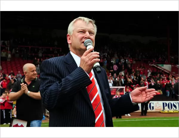 Emotional Farewell: Steve Lansdown Bids Adieu as Bristol City Football Club Chairman (07 / 05 / 2011)