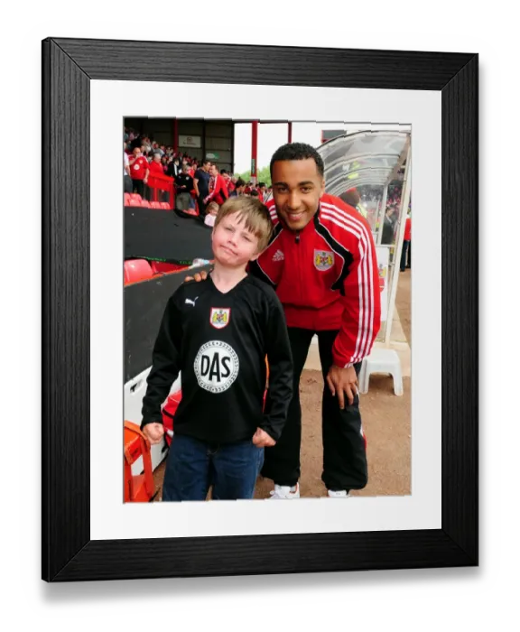 Framed Print : Championship Showdown: Bristol City vs Hull City at Ashton Gate Stadium - May 7, 2011 Framed Print : Championship Showdown: Bristol City vs Hull City at Ashton Gate Stadium - May 7, 2011