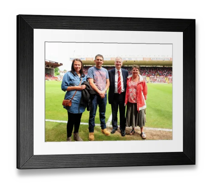 Framed Print : Championship Showdown: Bristol City vs Hull City at Ashton Gate Stadium (07 / 05 / 2011) Framed Print : Championship Showdown: Bristol City vs Hull City at Ashton Gate Stadium (07 / 05 / 2011)
