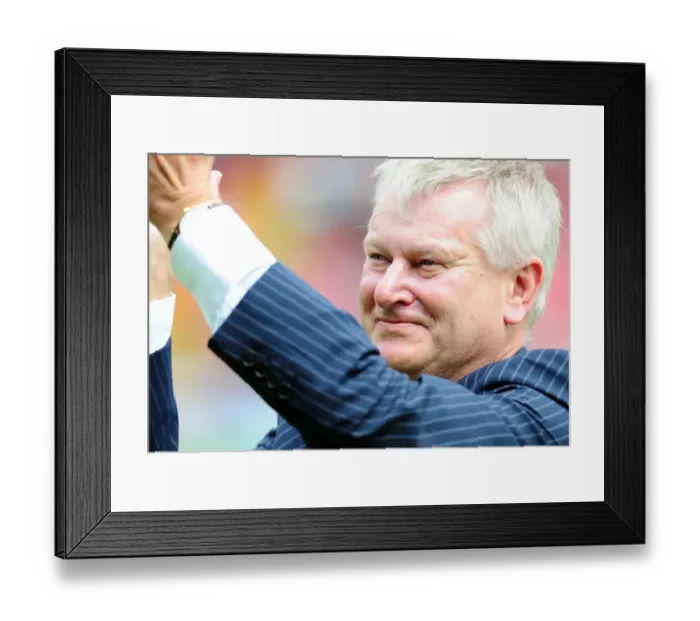 Framed Print : Emotional Farewell: Steve Lansdown Bids Adieu as Bristol City FC Chairman (May 2011)