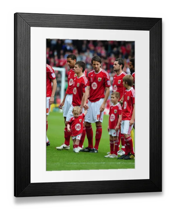 Framed Print : Championship Showdown: Bristol City vs Hull City at Ashton Gate Stadium - May 7, 2011 Framed Print : Championship Showdown: Bristol City vs Hull City at Ashton Gate Stadium - May 7, 2011